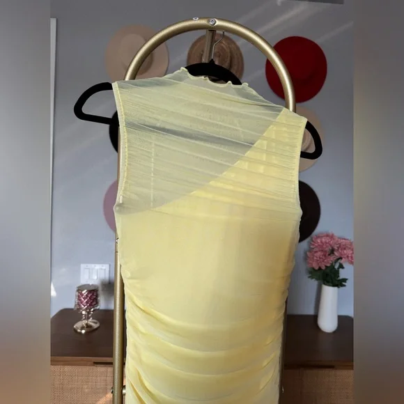 Commense Yellow Sleeveless Ruched Maxi Dress - Picture 6 of 7
